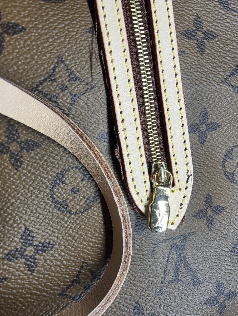 Louis Vuitton Luxury Leather Bag Straps and Side Laces - Cream with Red Edge
